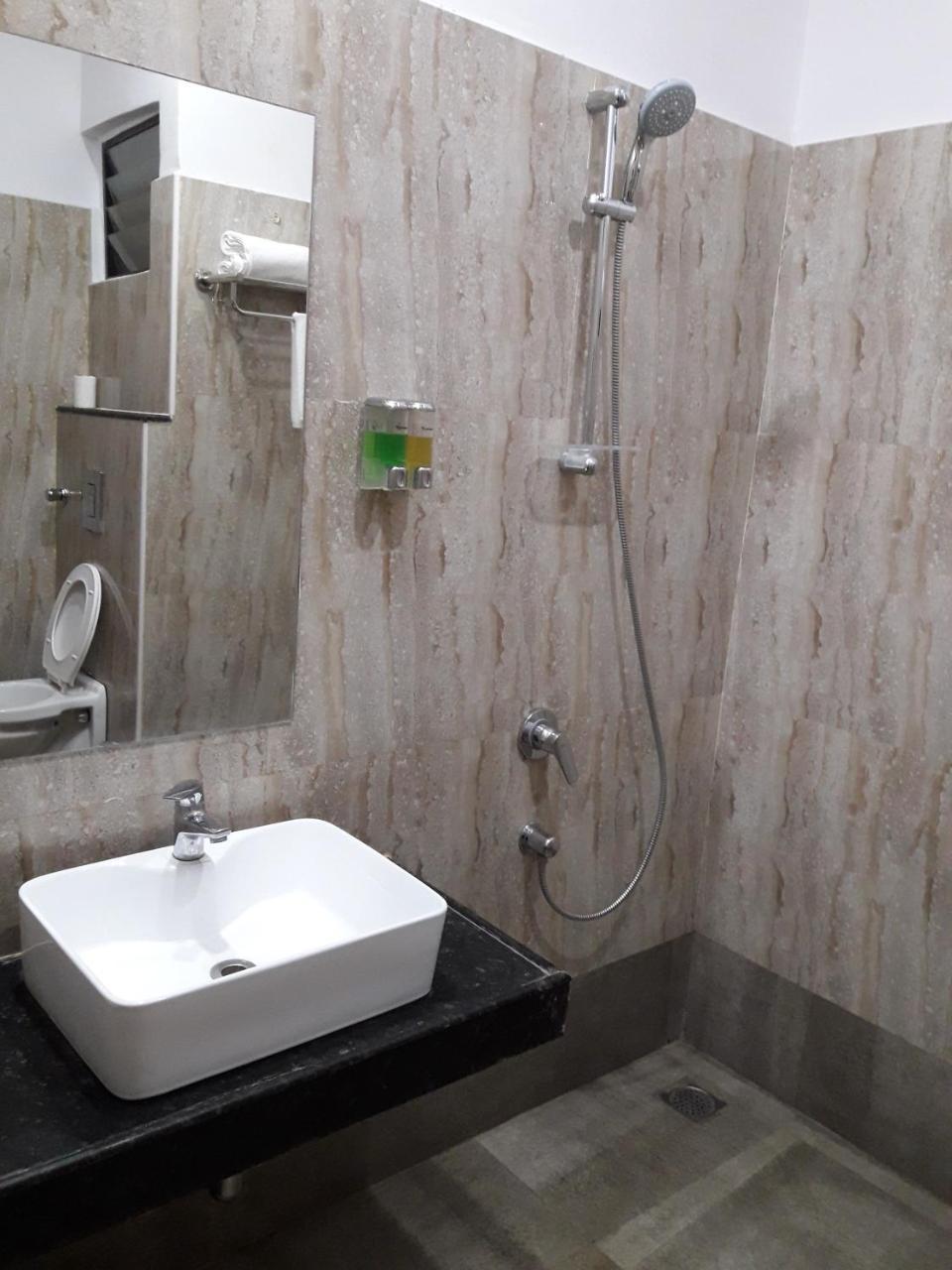 Cosmopolitan Hotels Madurai Exterior photo
