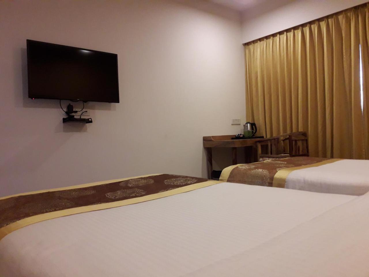 Cosmopolitan Hotels Madurai Exterior photo